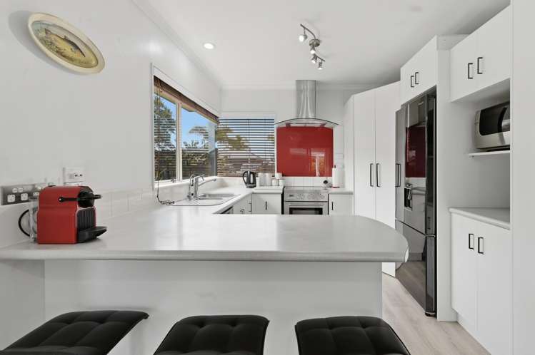 5 Ocean Crest Papamoa_13