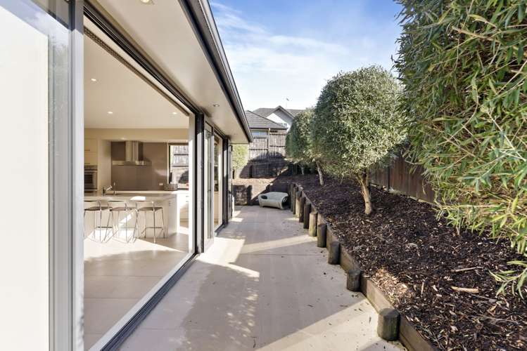 10 Mazuran Place Flat Bush_16