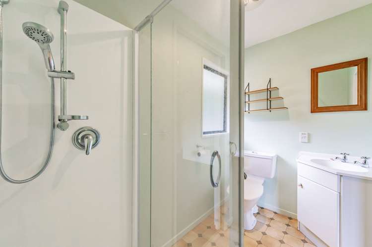 8 Oldham Place Darfield_9