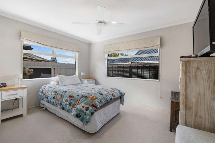 33A Centreway Road Orewa_11