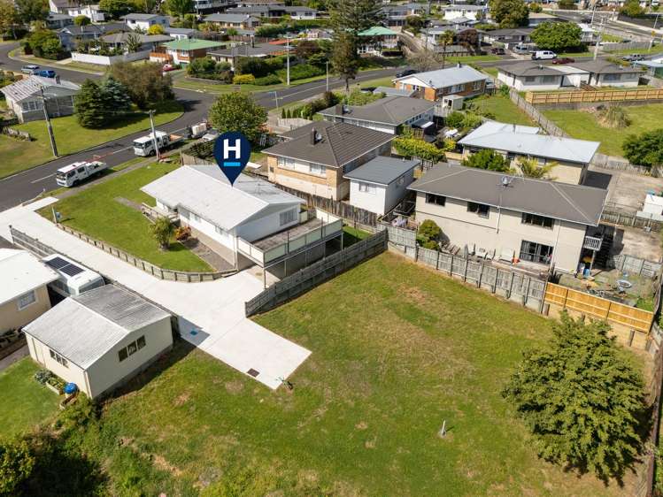 99 Sherwood Street Bellevue_17