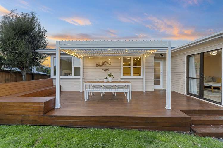 25 Crocombe Crescent Beach Haven_16