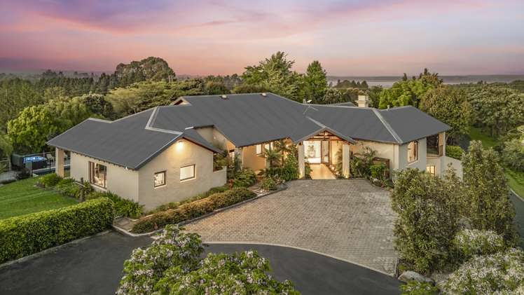 179 The Coastal Highway Redwood Valley_4