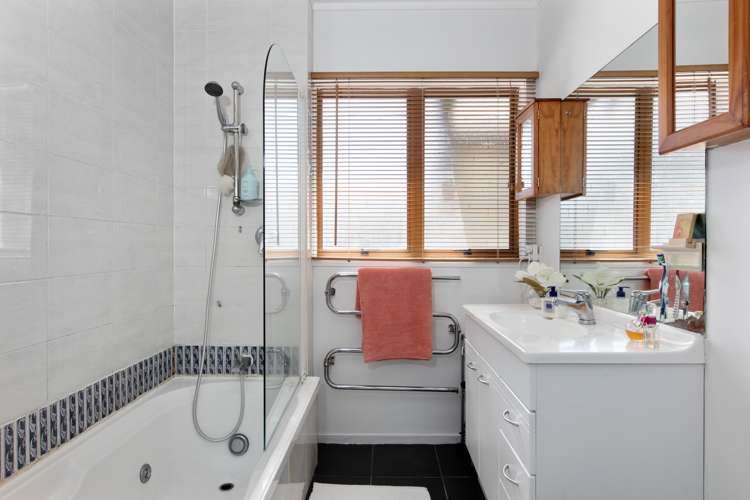 2/807 East Coast Road Northcross_14