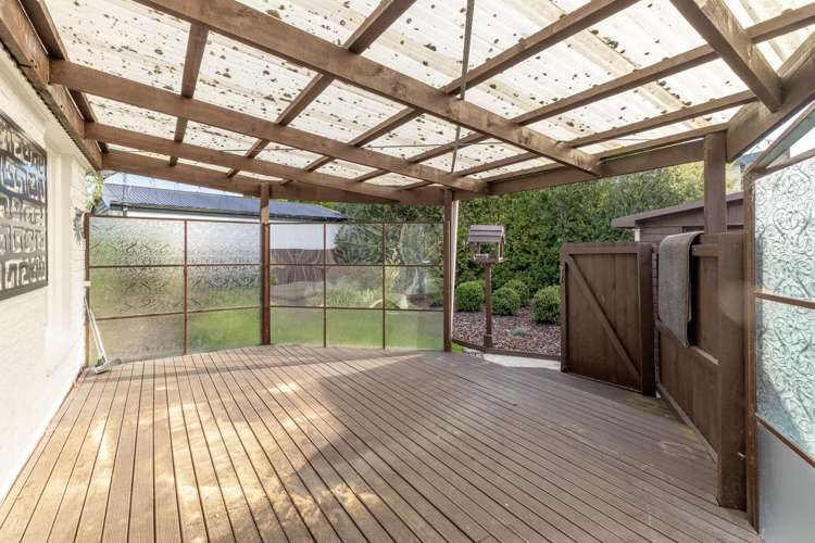 121 Gayhurst Road Dallington_8