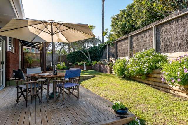 2/12 Markham Place Bucklands Beach_3