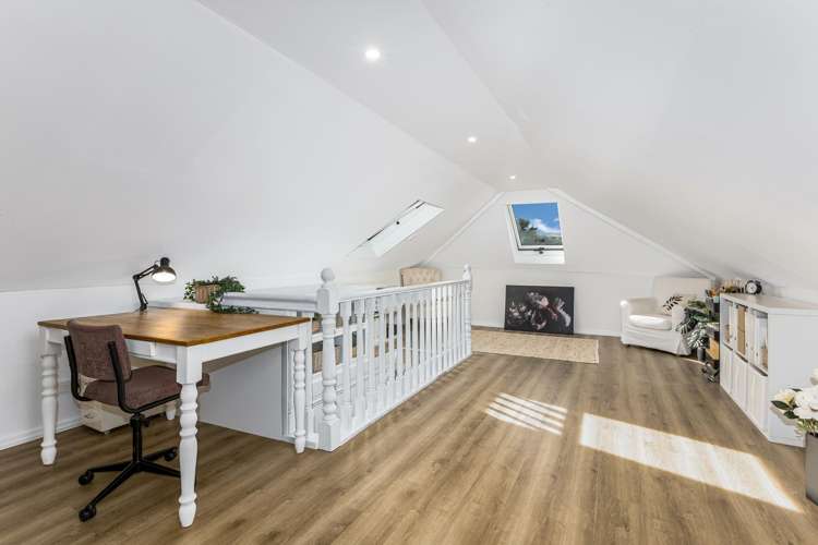 2 Castlemaine Close Karori_18