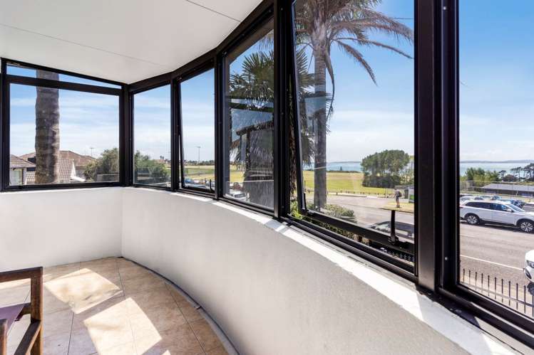 23 Macleans Road Bucklands Beach_19