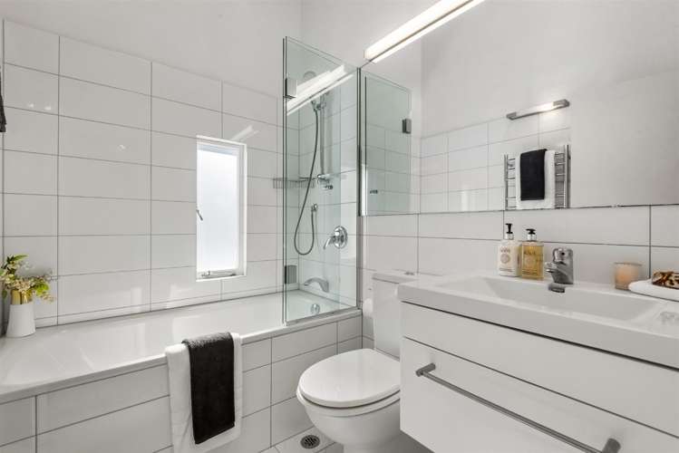 13/212 Hurstmere Road Takapuna_22