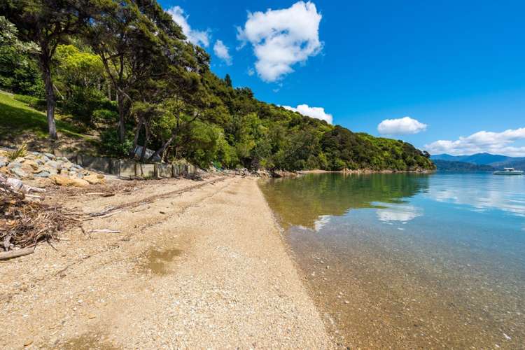 2453 Kenepuru Road Kenepuru Sound_19