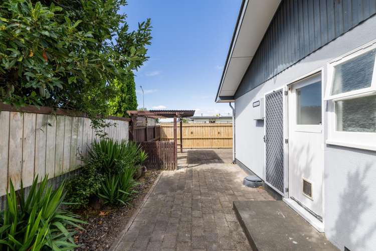 51 Clarence Cox Crescent Pirimai_21