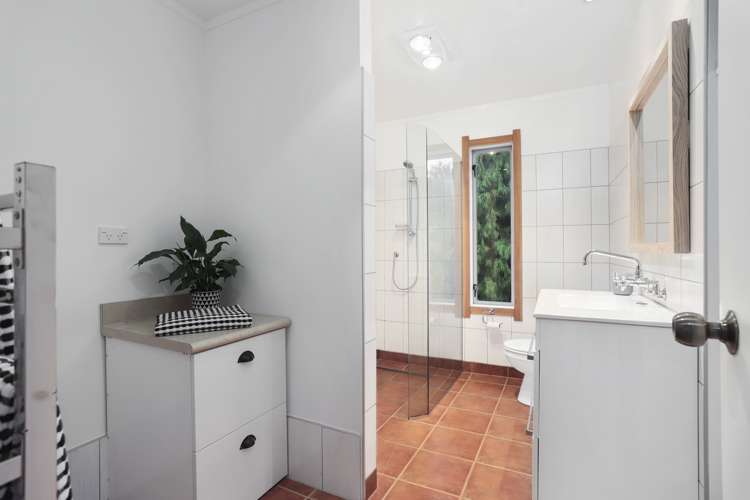 124 Mcentee Road Waitakere_16