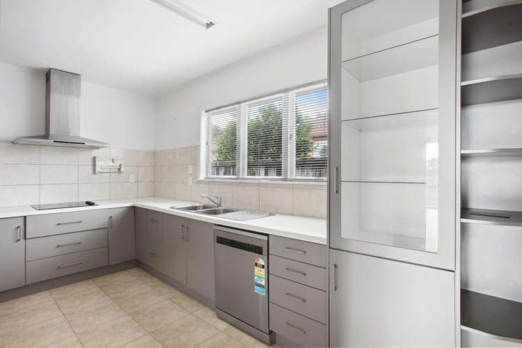 119 Te Atatu Road Te Atatu South_10