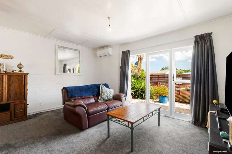 11 Elm Street Waiuku_3