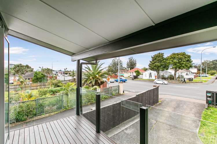 2/50 Taharoto Road Takapuna_7