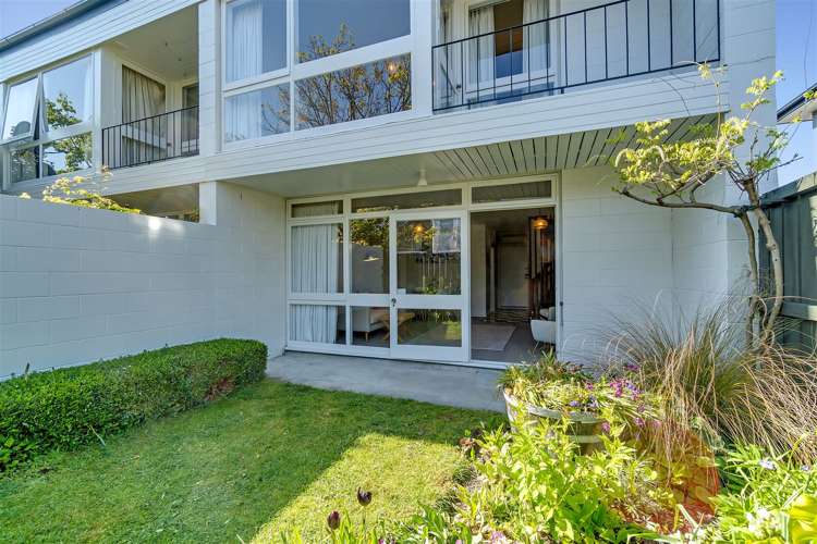 1/99 Aikmans Road Merivale_9