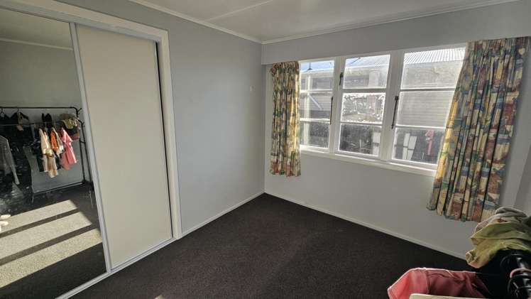 77 Mould Street Waitara_5