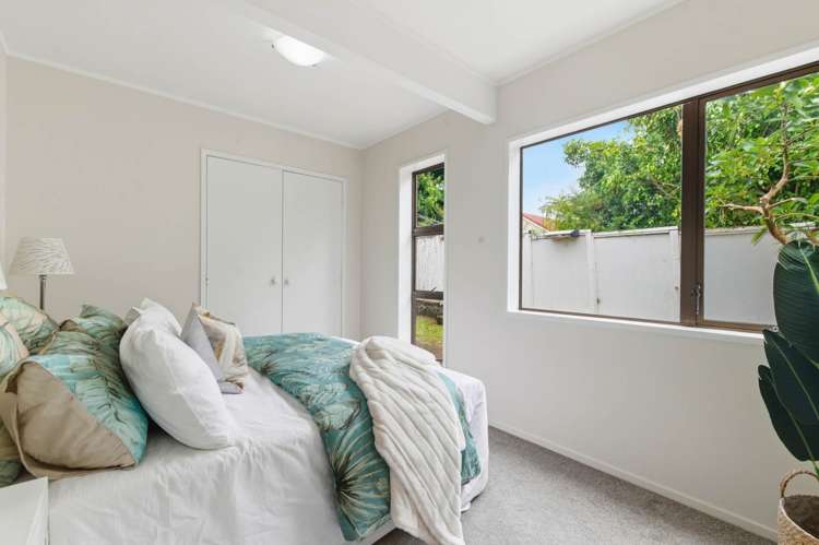 2/14 Galloway Crescent Farm Cove_12