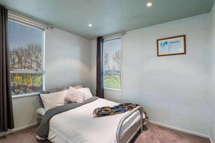 74 Regency Crescent Redwood_15