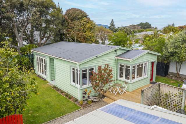 2 Hemara Street Waikanae Beach_1