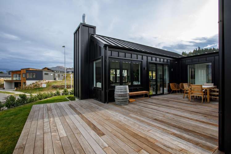 2 Fenton Avenue Wanaka_1