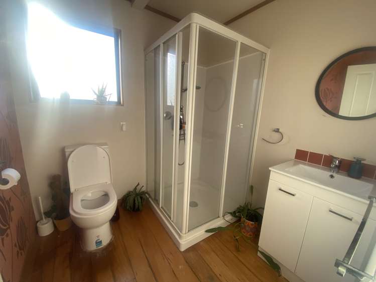 1/8 Swainson Street Naenae_18