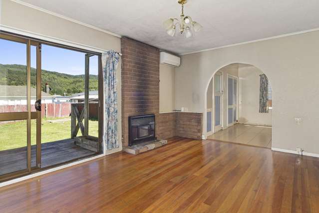 84 Coast Road Wainuiomata_2