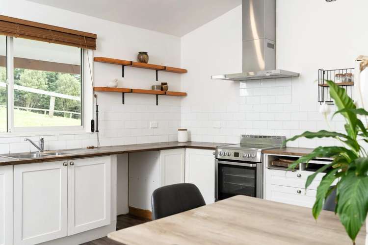 28 Wrights Road Raglan_4