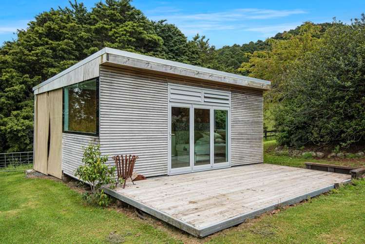 21 Going Road Matarau_19