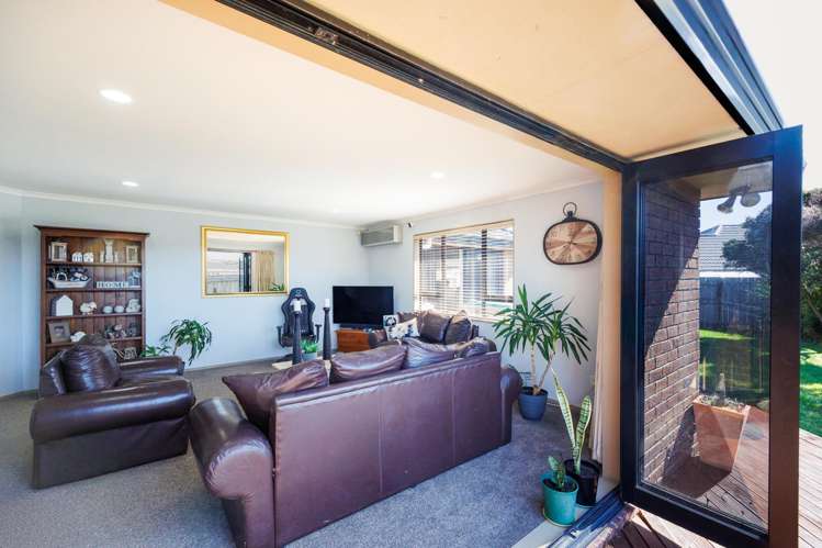 12 Walnut Grove Kelvin Grove_12