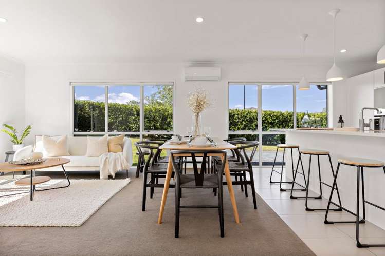 6 Jessie Rise Riverhead_9