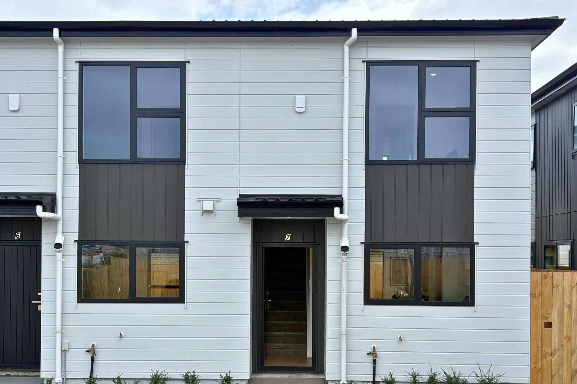 7/32, 9/32 & 10/32 Tapuwae Way Mangere Bridge_0