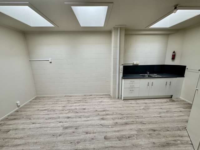 D/9 Anvil Road Silverdale_3