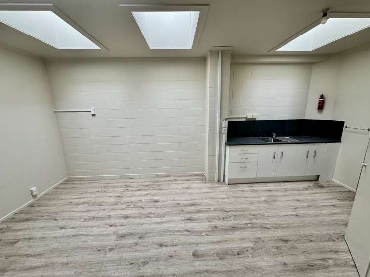 D/9 Anvil Road Silverdale_3