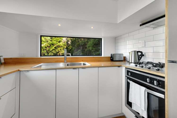 91 Weranui Road Waiwera_21