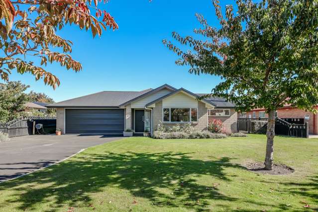 Stylish Furnished 3 Bedroom Home