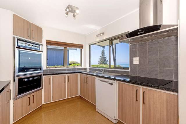 83 Moana Road Okitu_3