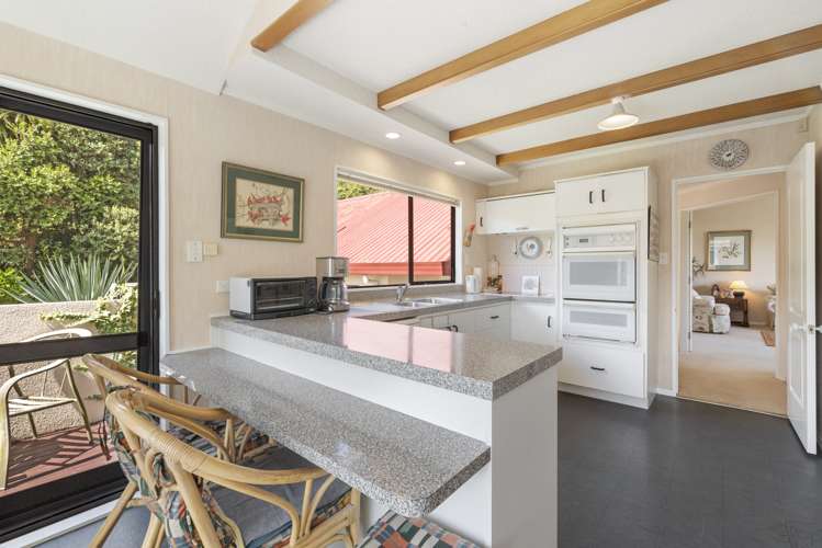 38 Kakariki Grove Waikanae_9