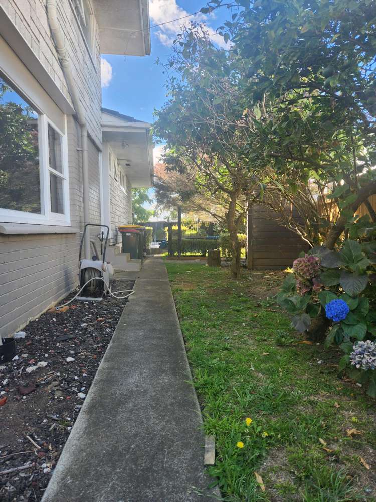 85 Hutchinsons Road Bucklands Beach_11