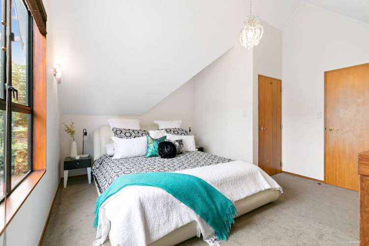 152 The Drive Epsom_6