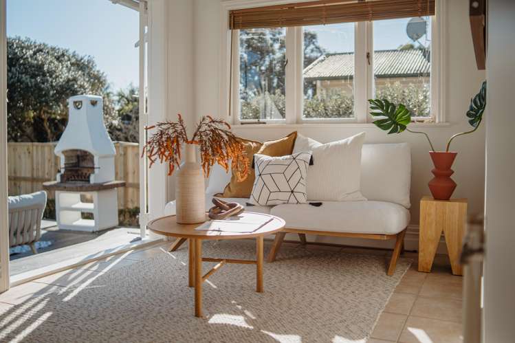 42 Woodward Road Mount Albert_11