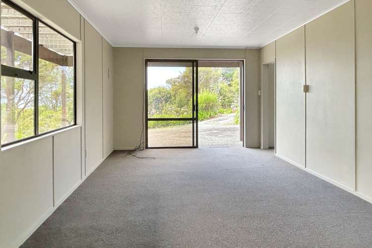 74 Lookout Road Parapara_10