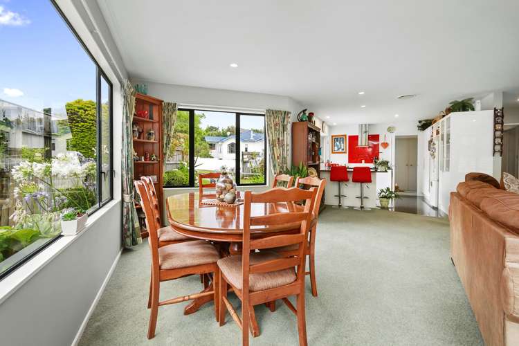 69 Redvers Drive Belmont_9
