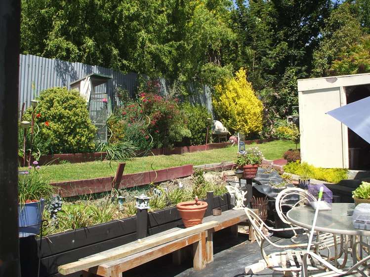 17 Tweedy Street Marchwiel_13