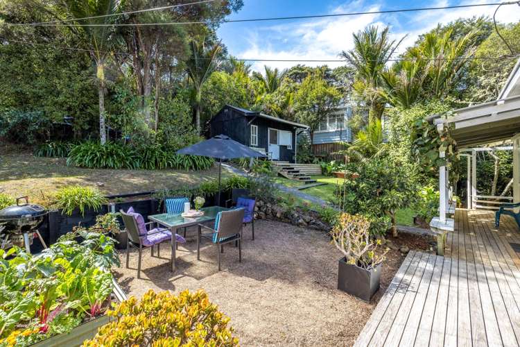 62 Waiheke Road Waiheke Island_1