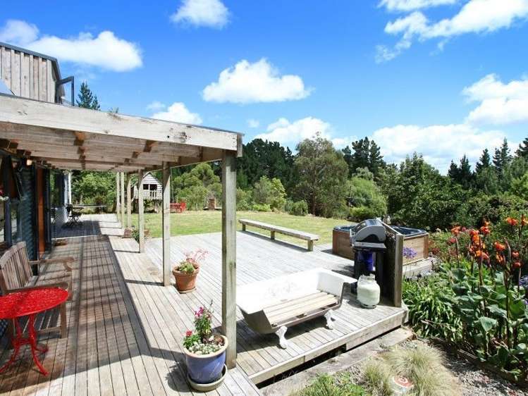 127 Kahuterawa Road Linton_21