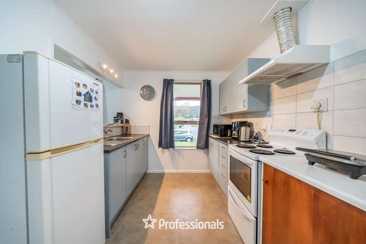 1/37 Mohaka Street Wainuiomata_4