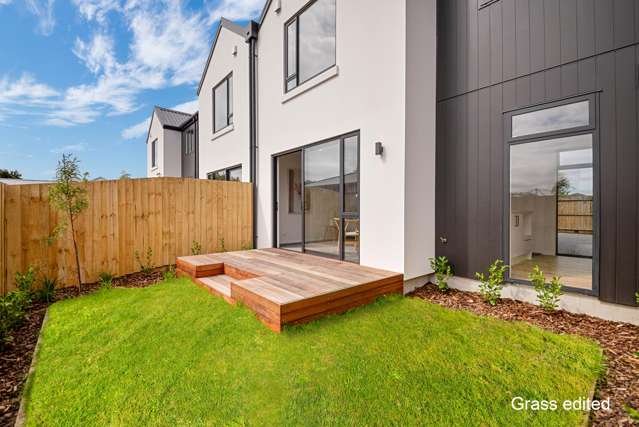 LAST ONE LEFT! Effortless Living in City-Fringe