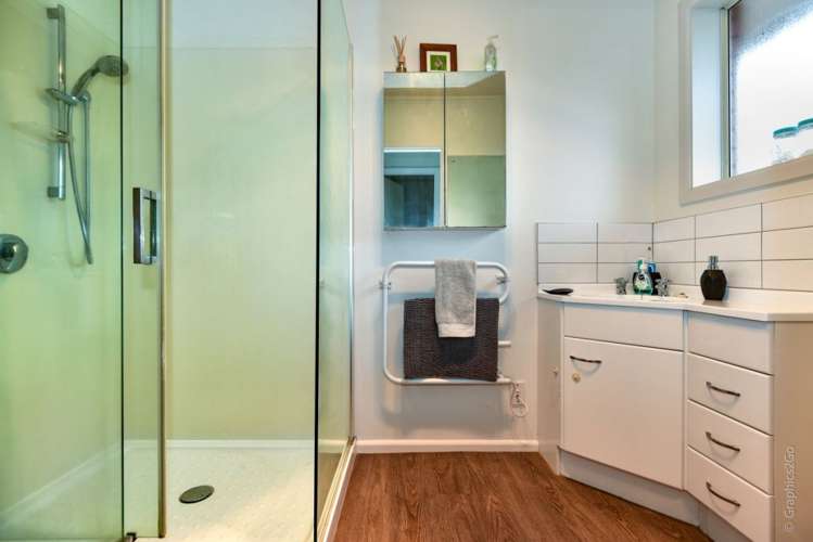 47 Damien Place Bromley_14