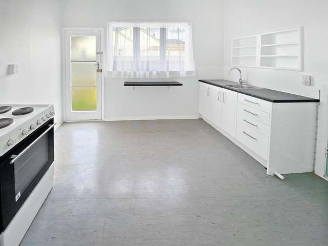 2/6 Roosevelt Street 10516_1